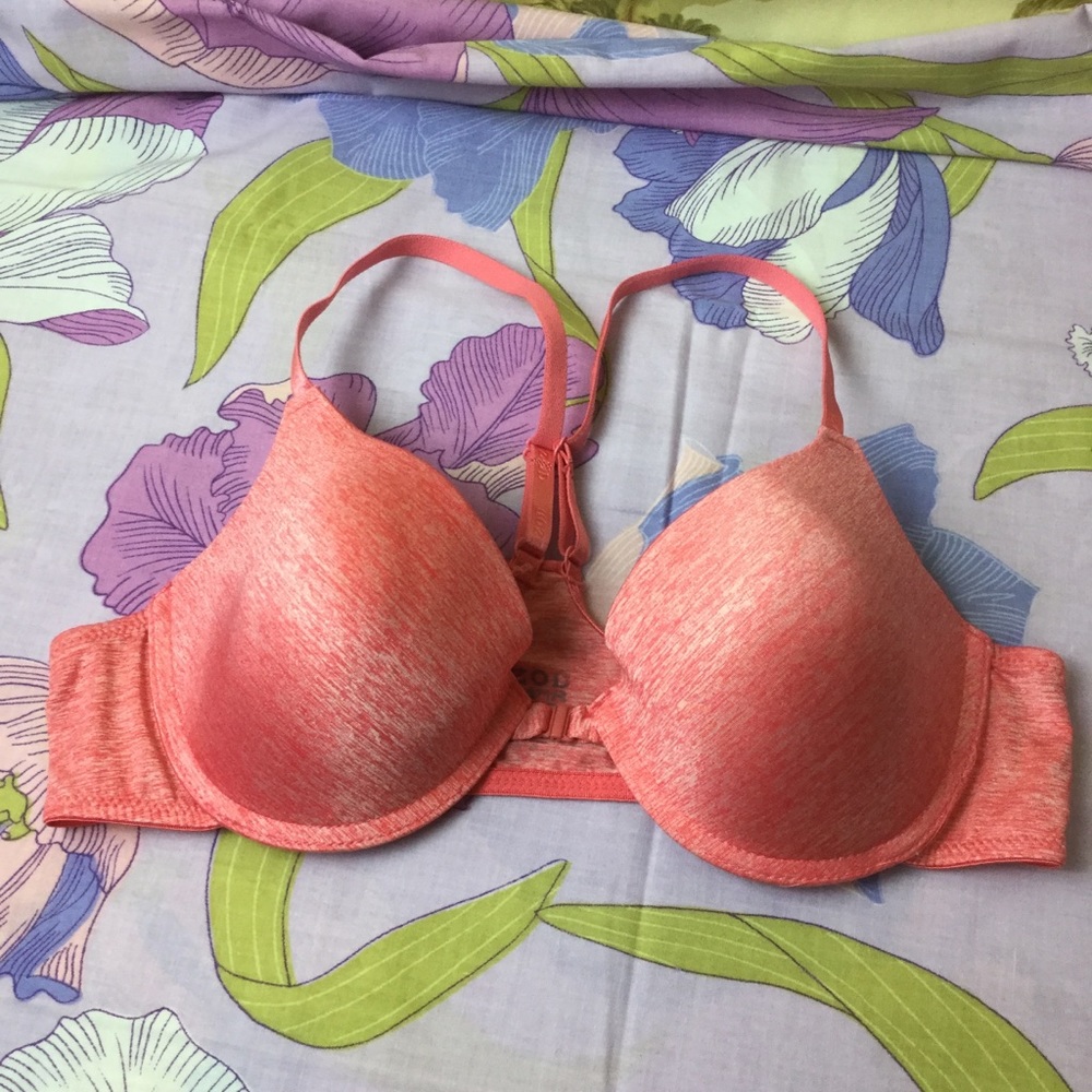 Like New IZOD Pink/Ivory bras